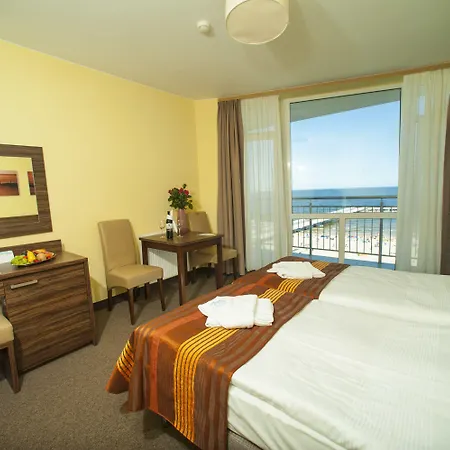 Sanatorium Uzdrowiskowe Baltyk 4* 科沃布热格